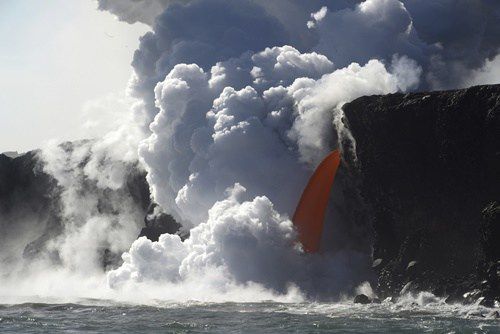 ハワイ島キラウエア火山の溶岩流がエネルギッシュ過ぎる！