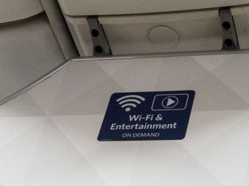 ハワイ行きのデルタ航空の機内Wifiの使用感