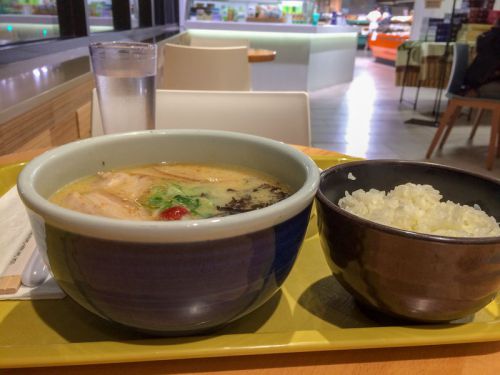 一人で山頭火ワイキキ店のラーメンを夕食に食べた感想