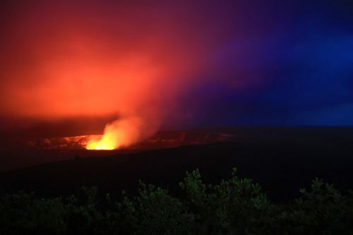 ペレ様が動き出しました。　ハワイ島キラウエア山のハレマウマウで噴火が確認されています。