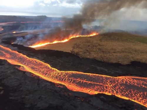 キラウエア火山が噴火したのは3年前の今日